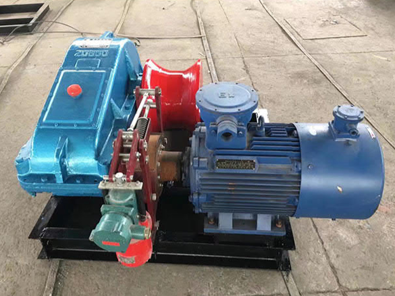 非標定制卷揚機